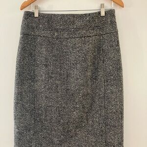 Gray knee-length pencil skirt for work
